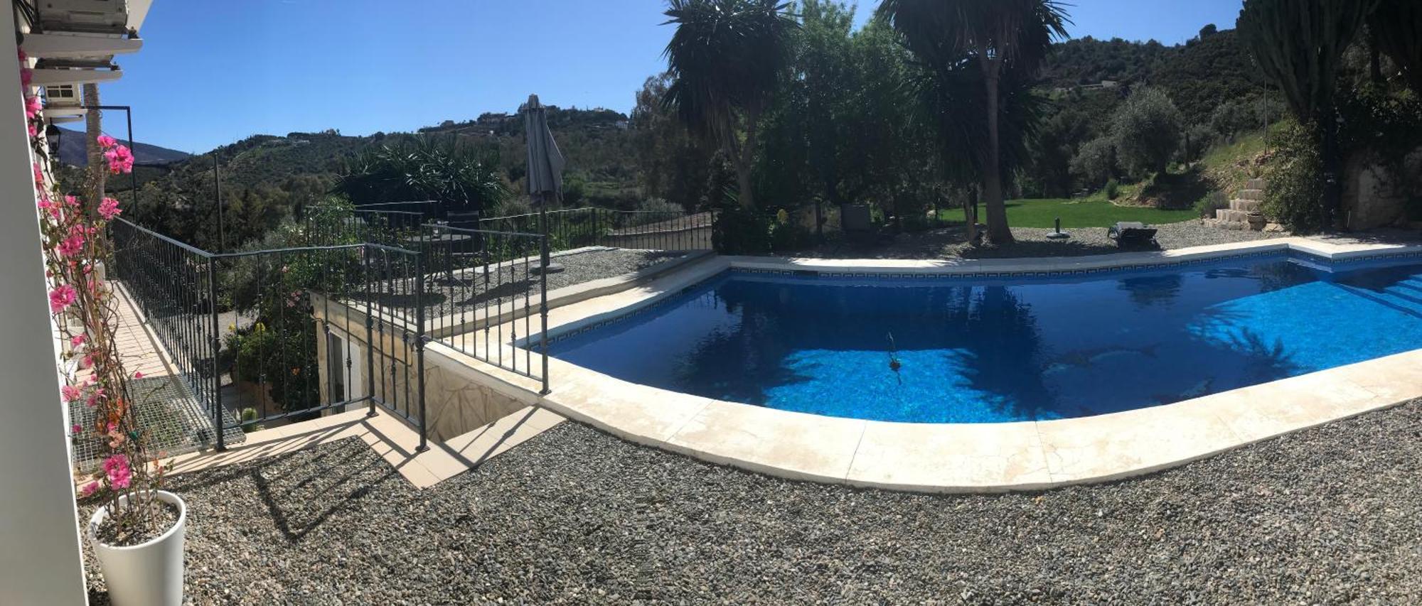 Penthouse Apartment, Cortijo Fruitful Hills 말라가 외부 사진